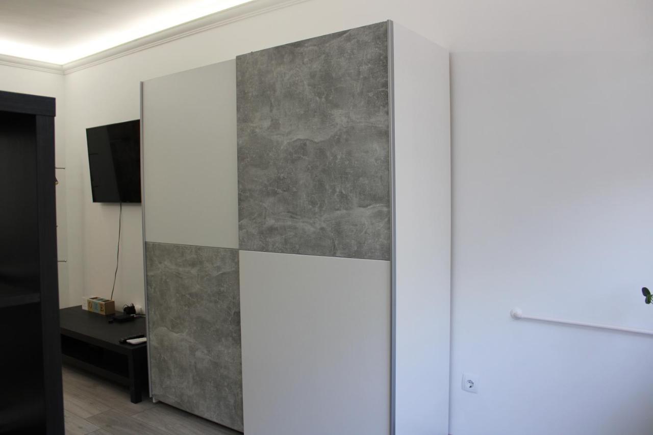 Izzy Apartament Apartment มิชโคลซ์ ภายนอก รูปภาพ