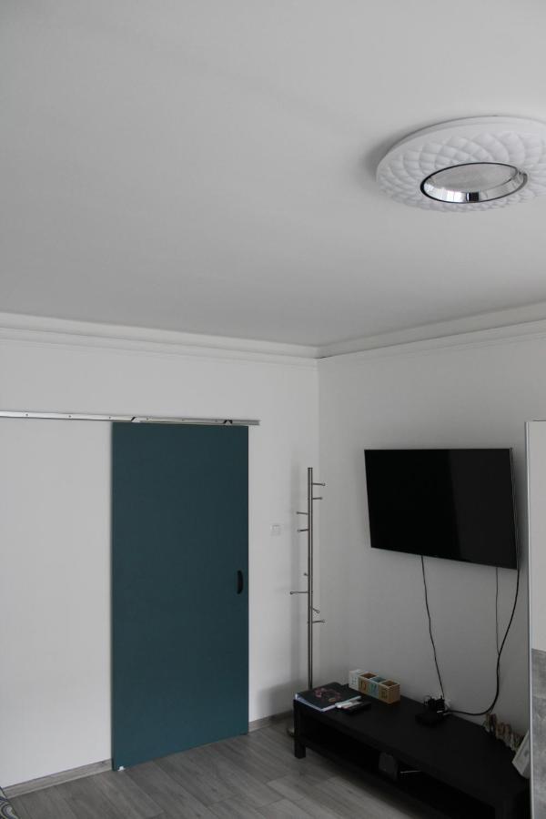 Izzy Apartament Apartment มิชโคลซ์ ภายนอก รูปภาพ
