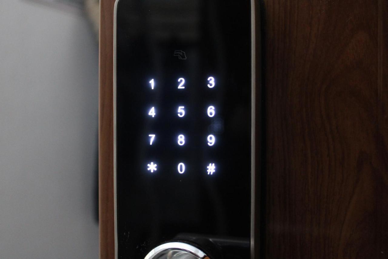 Izzy Apartament Apartment มิชโคลซ์ ภายนอก รูปภาพ