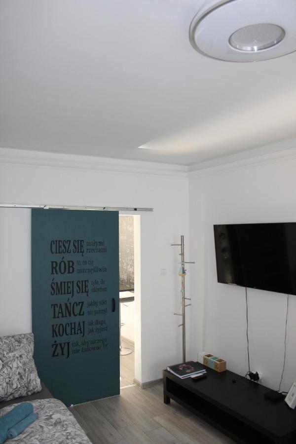 Izzy Apartament Apartment มิชโคลซ์ ภายนอก รูปภาพ
