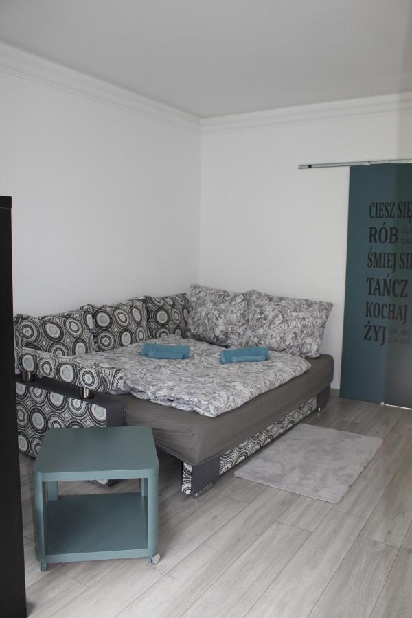 Izzy Apartament Apartment มิชโคลซ์ ภายนอก รูปภาพ